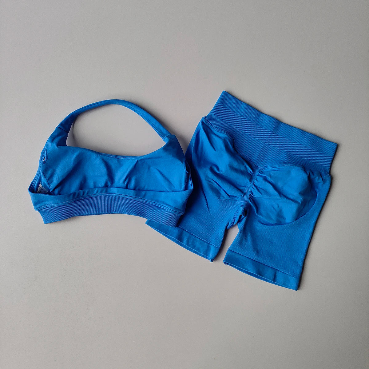 2 Pieces Yoga Suit for Women Seamless Fitness Gym Clothes Halter Sports Bra Matching Impact Shorts Workout Sets Gym Outfit